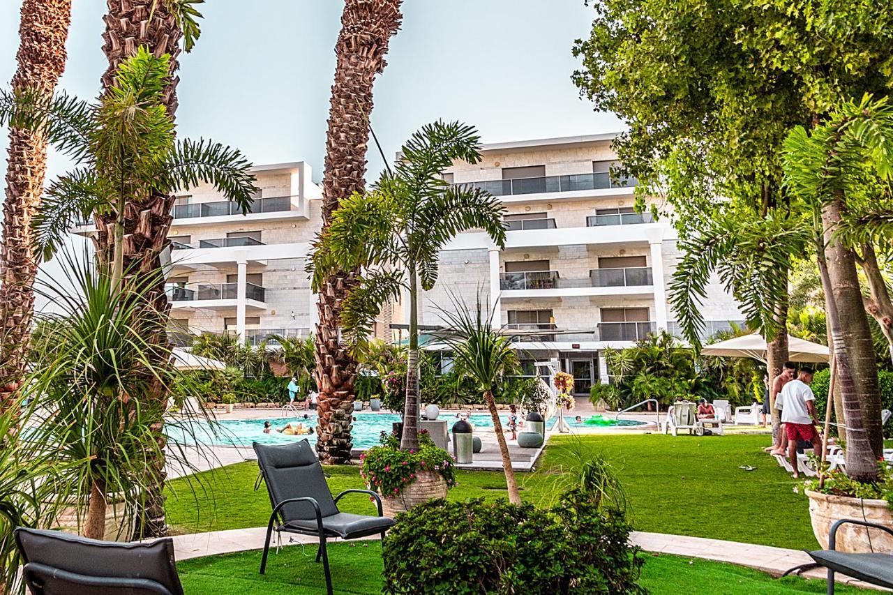 דירת גן פונה לבריכה - Pool Garden View Eilat Apartment Bagian luar foto